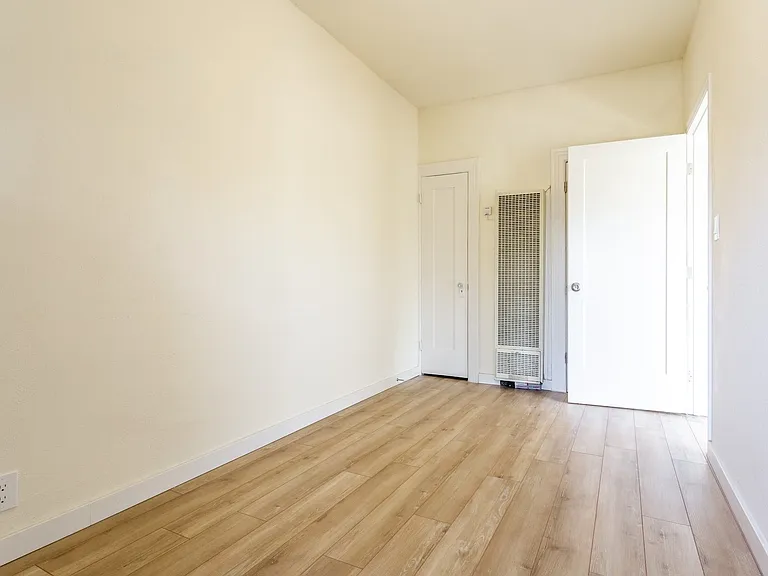 Griffin Apartments — Photo 9