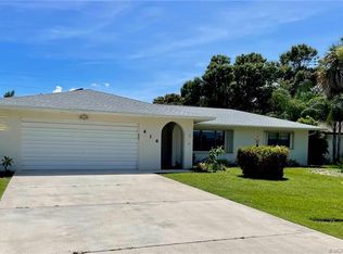 416 SE Seabreeze Ln, Port Saint Lucie, FL 34983