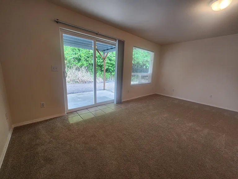 621 Sunnyside Blvd #C — Photo 9