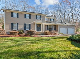 112 Suddard Ln, Scituate, RI 02857