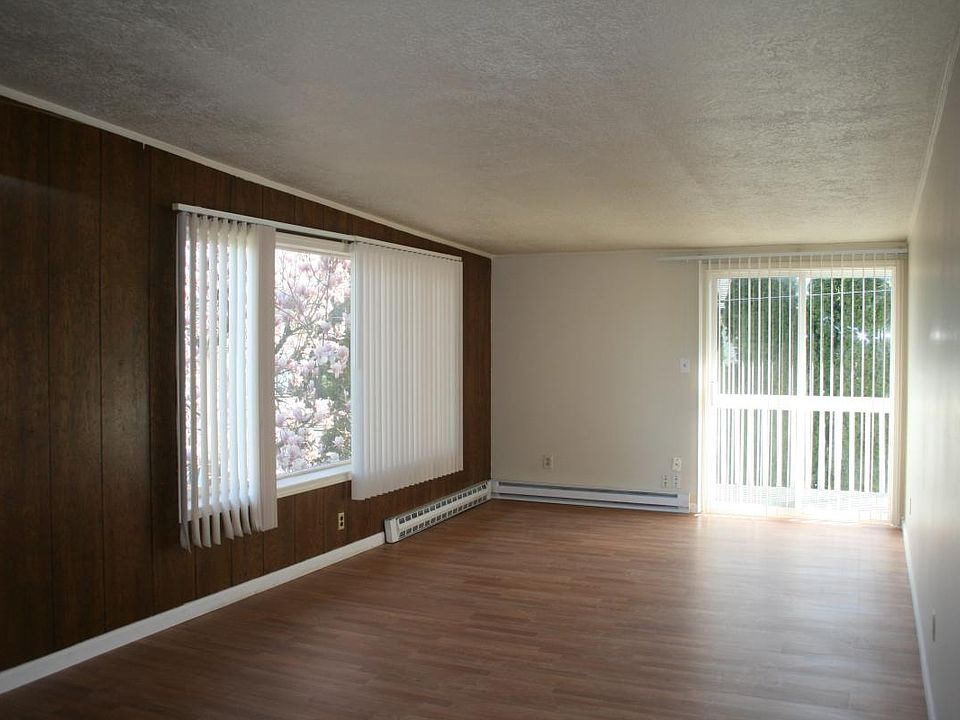 Living Room (Model Unit)