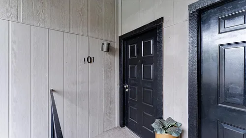10811 Richmond Ave Photo 1
