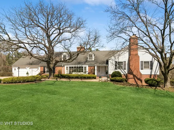 1542 Durham Dr, Inverness, IL 60067