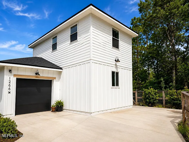 1200 N Clay St — Photo 5