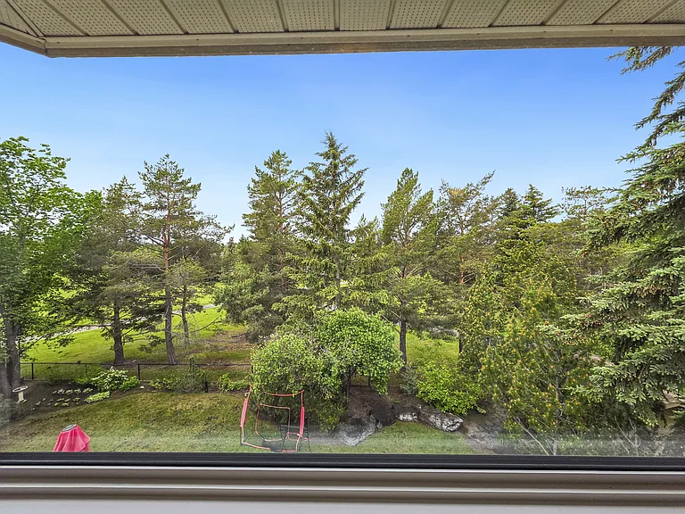 138 Mount Robson Close SE — Photo 50