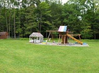 13 Russett Rd, Sandy Hook, CT 06482