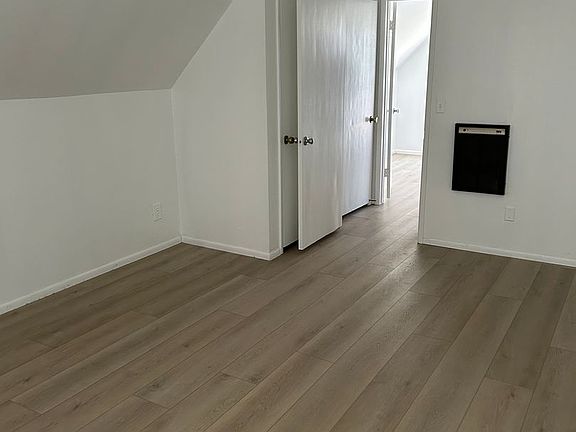 4th image of 700 E Reindeer Dr
