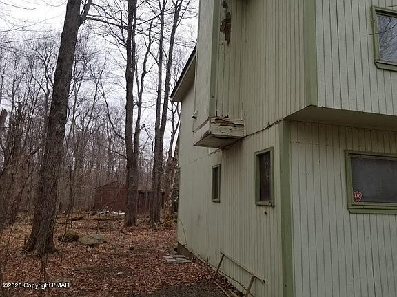 2nd image of 1885 Beverly Ct