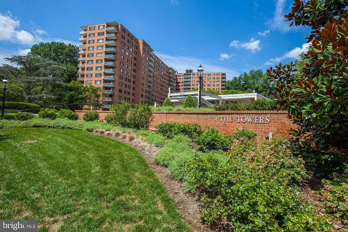 3 bed, 1814 sqft, $4,950 — Photo 1