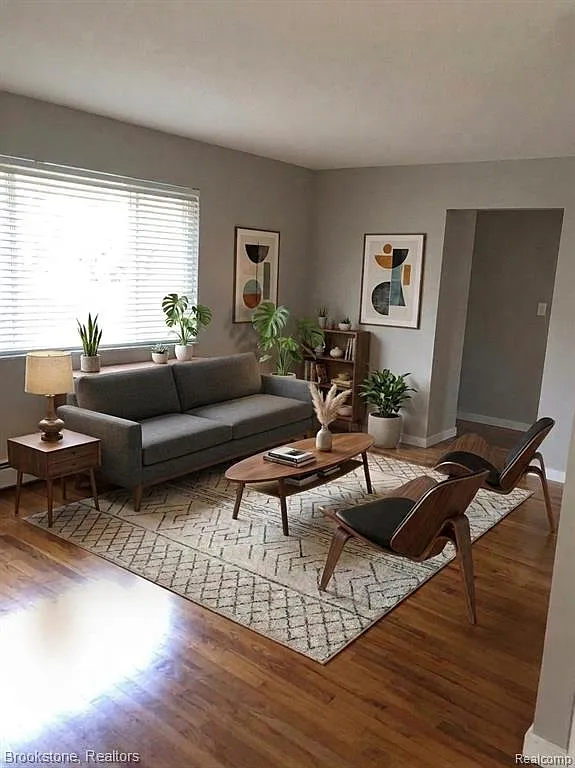 1 bed, 1.0 bath, 630 sqft, $1,400 — Photo 2