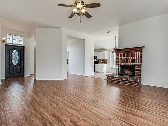 3rd image of 3406 Los Alamos Ln