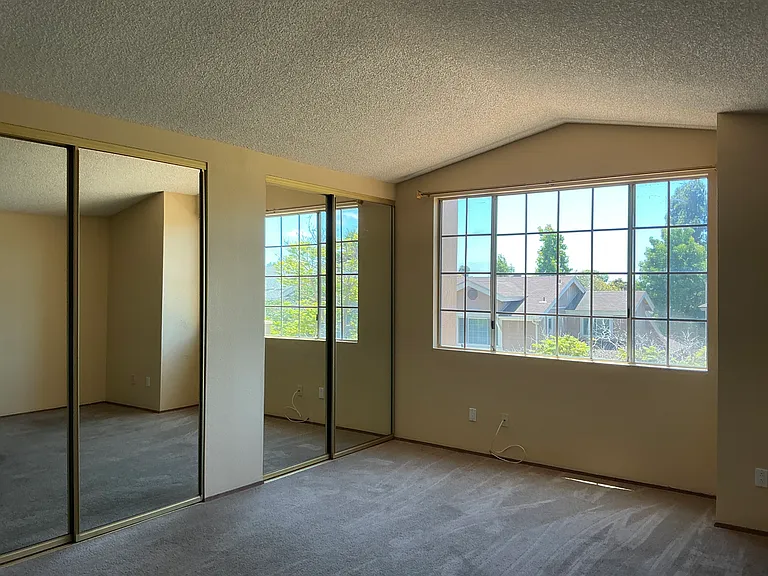 3205 E Fox Run Way — Photo 12