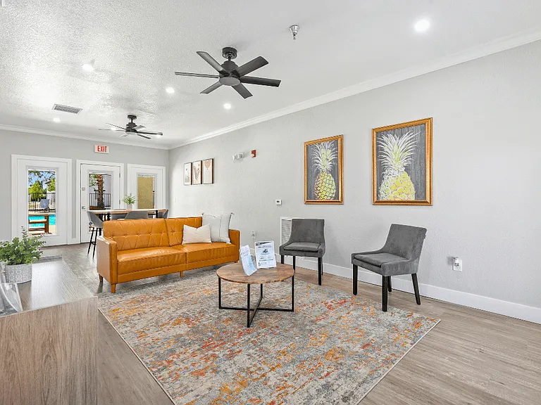 Terracina Apartments — Photo 12