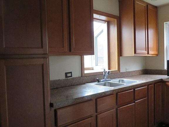 5th image of 3211 Serpentine Dr