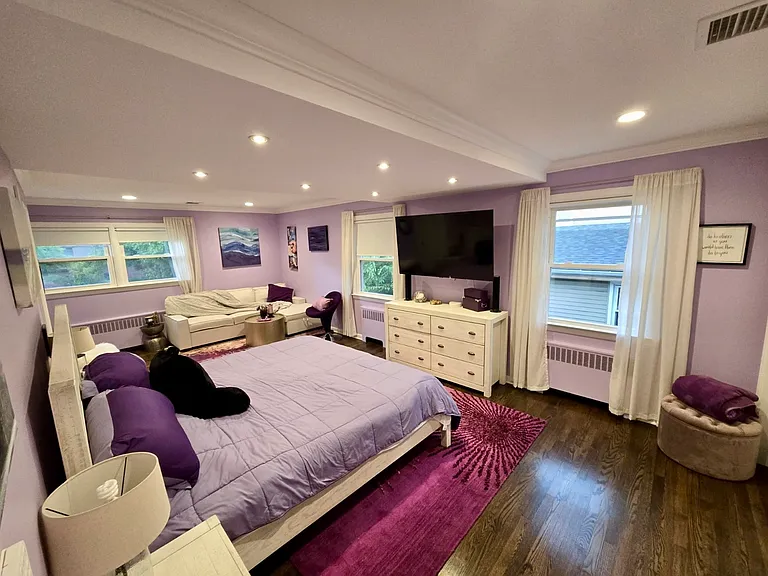 266 Frances St — Photo 14