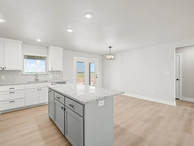 10613 East Cres #7400 — Photo 29