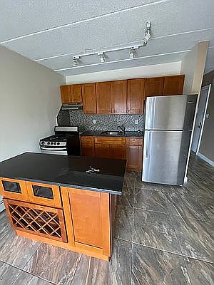 1st image of 2127 21st Ave APT 3F