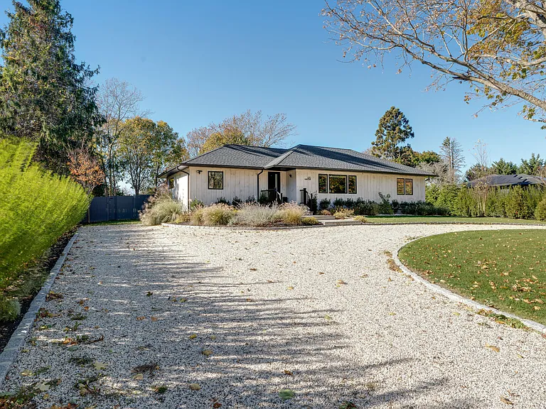 470 Harbor Ln — Photo 25