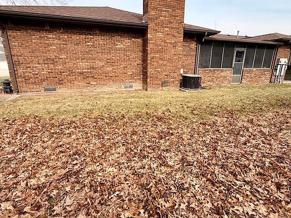 3rd image of 603 Chinook Dr