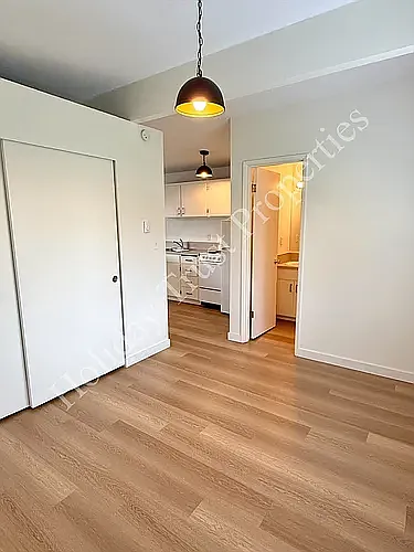 422 East Bay — Photo 15