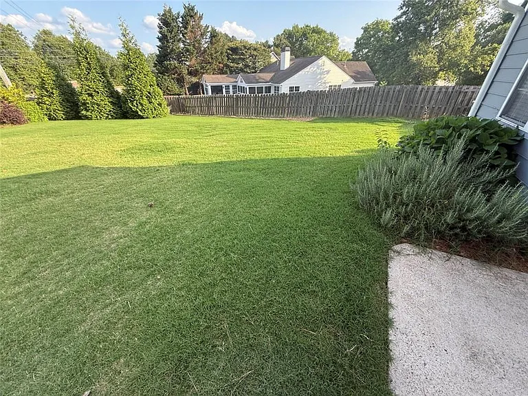 1425 Overland Xing — Photo 28