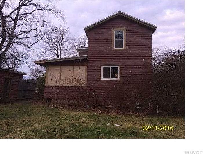 2nd image of 315 Robin St