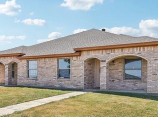 3404 Colonial Dr, Fort Worth, TX 76140