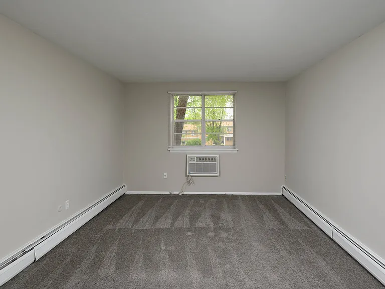 Croftwood Apartments — Photo 11