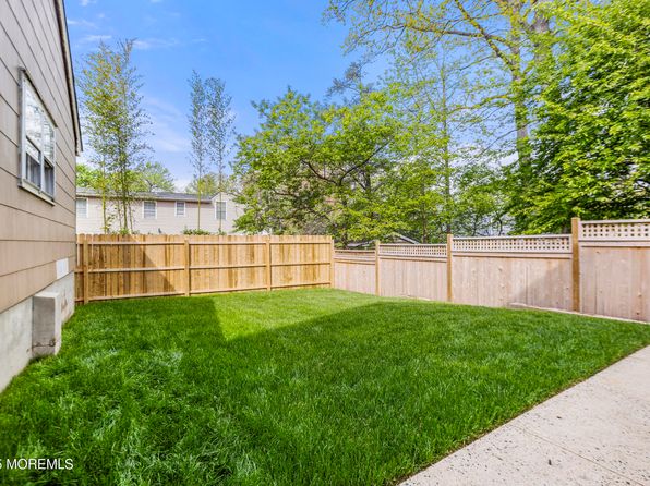 196 Highwood Road, Oakhurst, NJ 07755