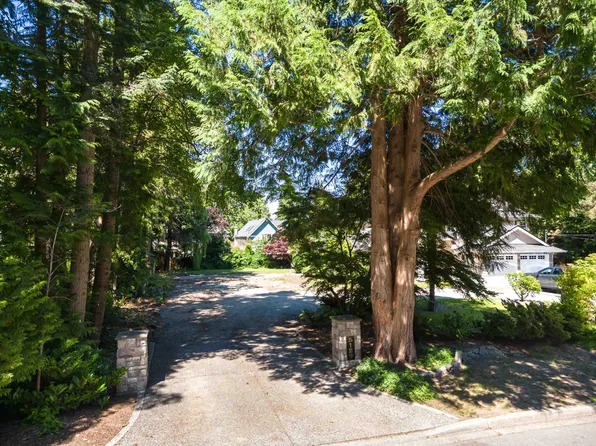 5125 1st Ave, Delta, BC V4M 1B2
