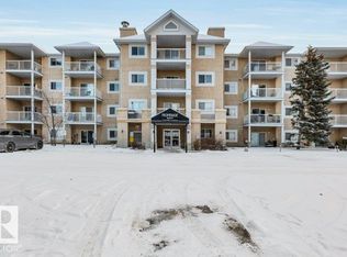 17447 98a Ave NW #134, Edmonton, AB T5T6M4