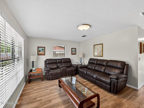 4th image of 11506 RENNE Drive E