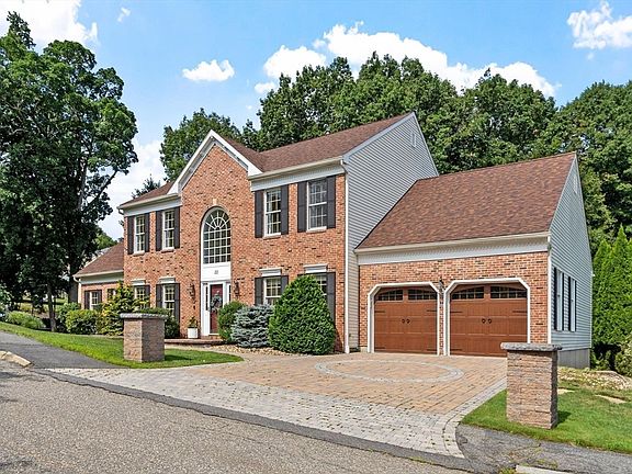 2nd image of 22 Wild Rose Dr