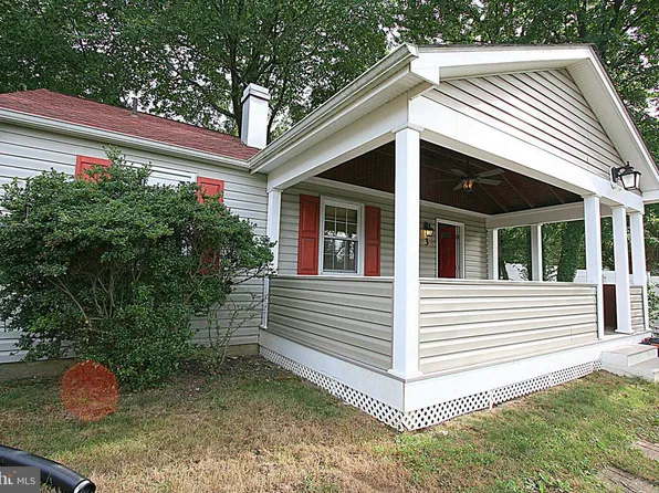 3 Burgundy Ct, Rockville, MD 20850