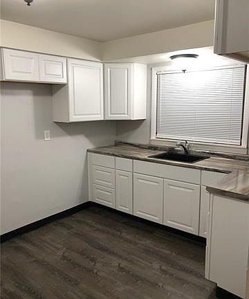 4th image of 9629 Weyburn Dr