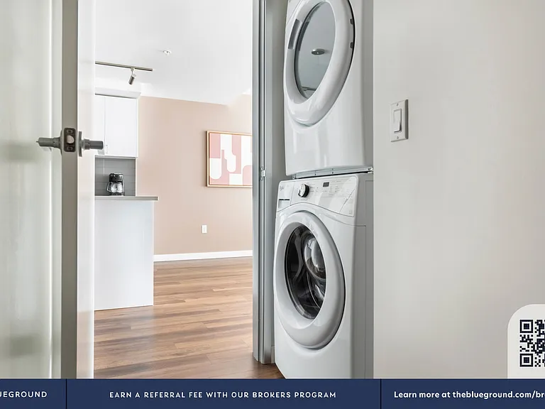 Washer/Dryer in Apartment