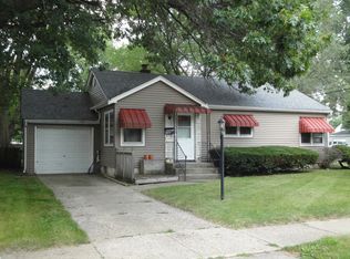 626 Loves Park Dr, Loves Park, IL 61111