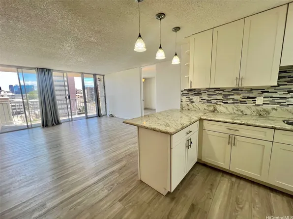 1420 Victoria St APT 902, Honolulu, HI 96822