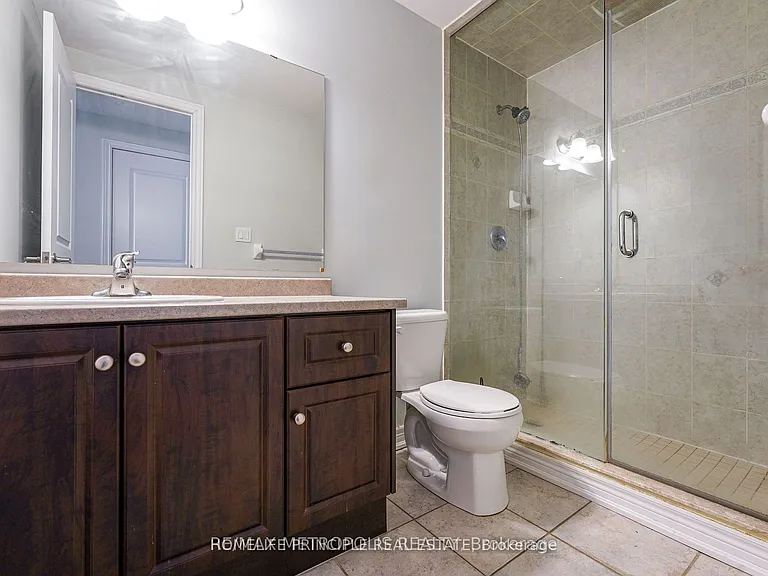 9621 Jane St #6 — Photo 22