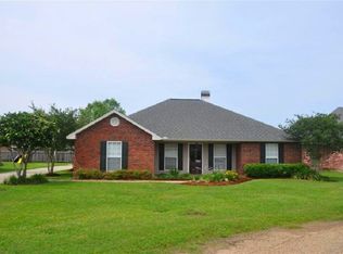 105 Kettle Ct, Broussard, LA 70518