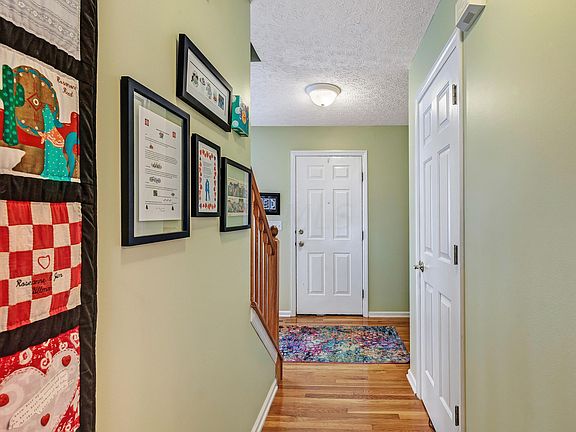 5th image of 6176 Grisham St