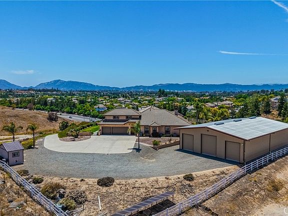 4th image of 32032 La Serena Way