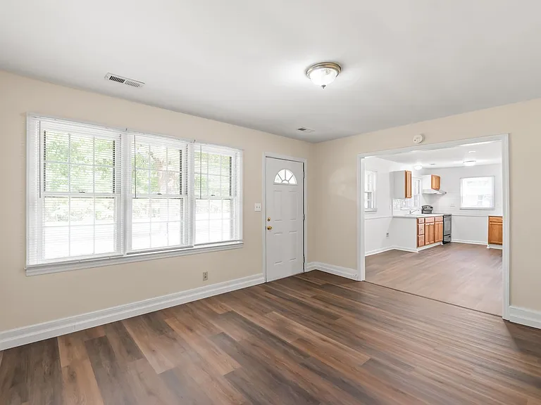 607 N Rocky River Rd — Photo 3