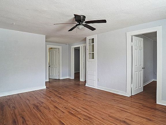 5th image of 960 12th Ave S