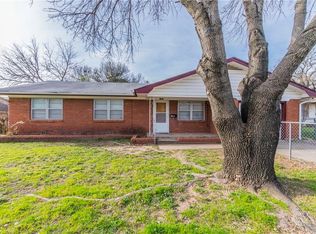1906 Cates St, Bridgeport, TX 76426