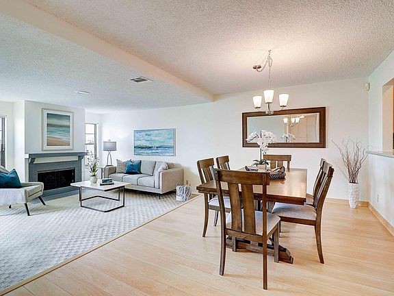 3rd image of 578 Island View Cir