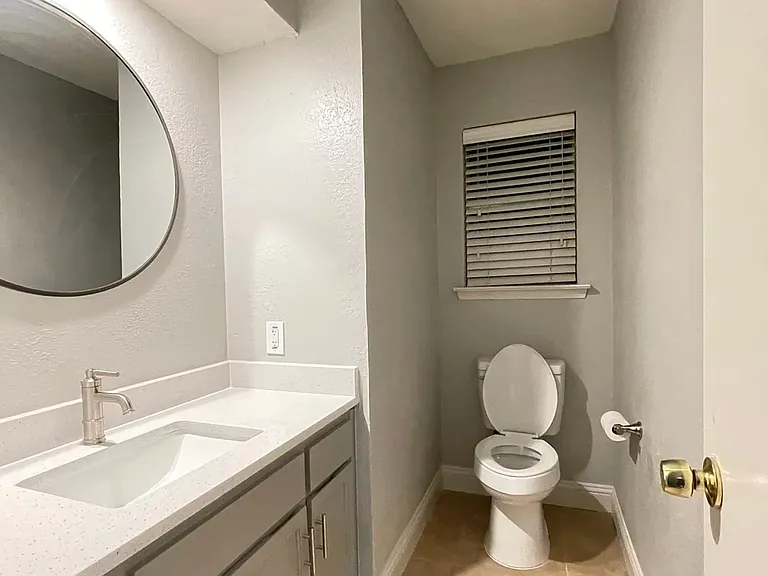2209 Chase Ct — Photo 12
