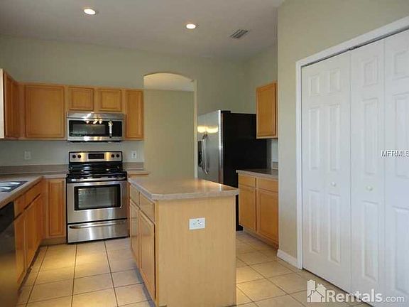 3rd image of 1148 Yardley Dr