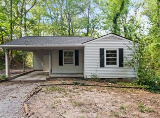 13 Maple Dr, Newnan, GA 30263
