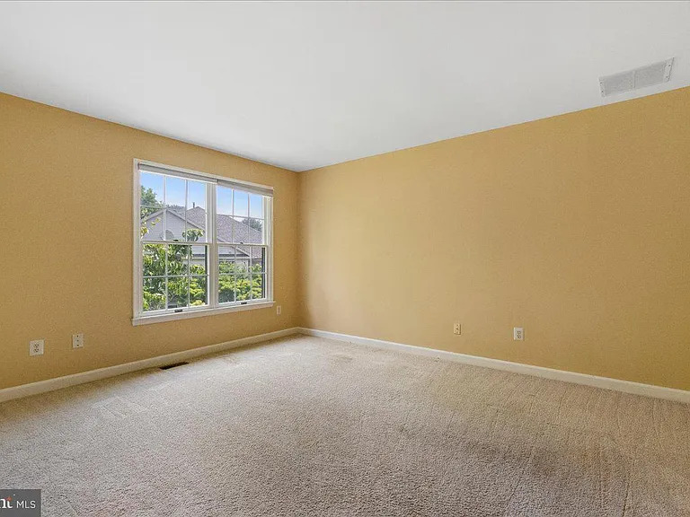 47 Wilkinson Way — Photo 15